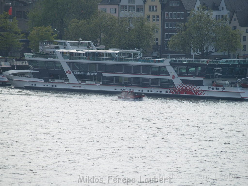 Uebungsfahrt Loeschboot und Ursula P02.JPG